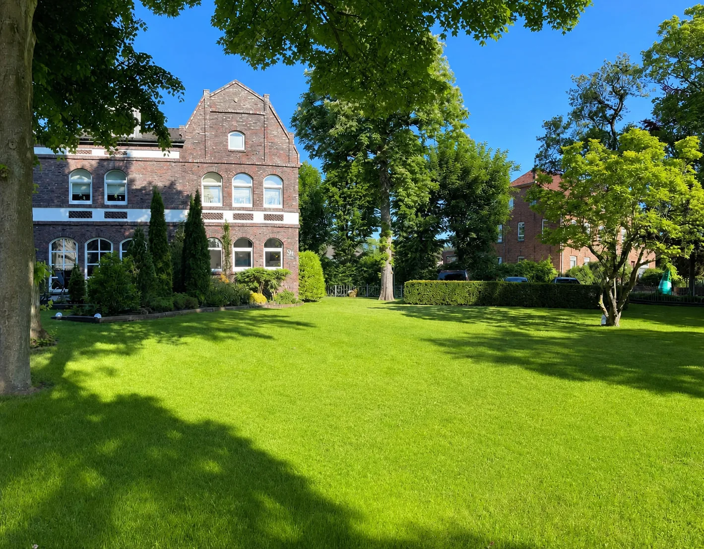 Historische Villa am Meer mit ihrem weitläufigen Parkgrundstück in Wilhelmshaven